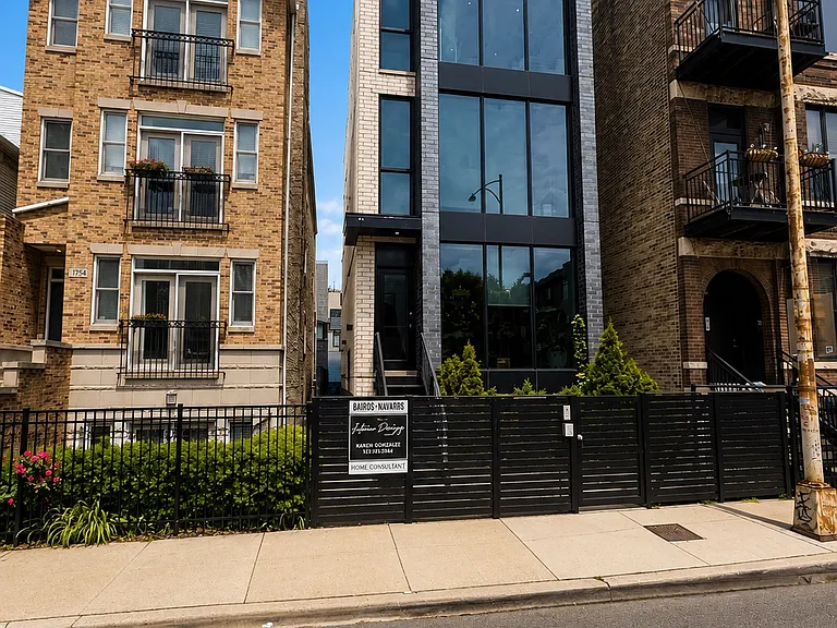 1752 W Augusta Blvd #2 — Photo 40