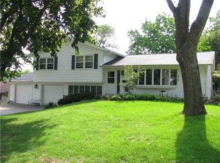4413 Pepperwood Hl SE, Cedar Rapids, IA 52403