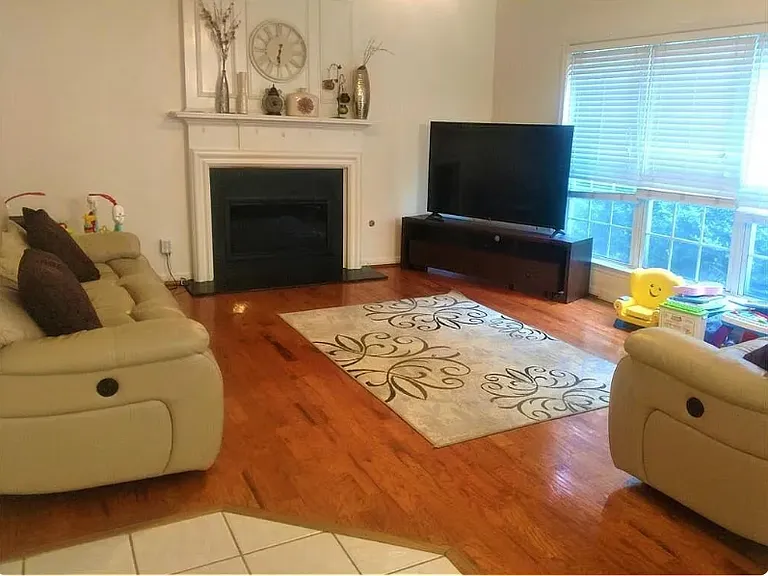 7320 Brassfield Dr — Photo 5