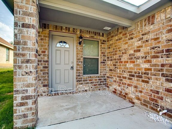 2nd image of 8008 Doreen Ave