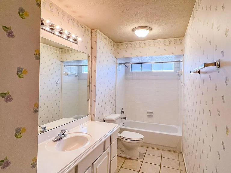 19911 Stonelodge Dr — Photo 24