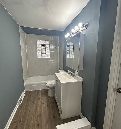 4th image of 13220 S Vernon Ave