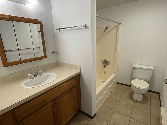 2nd image of 750 SW Harrier Cir #2