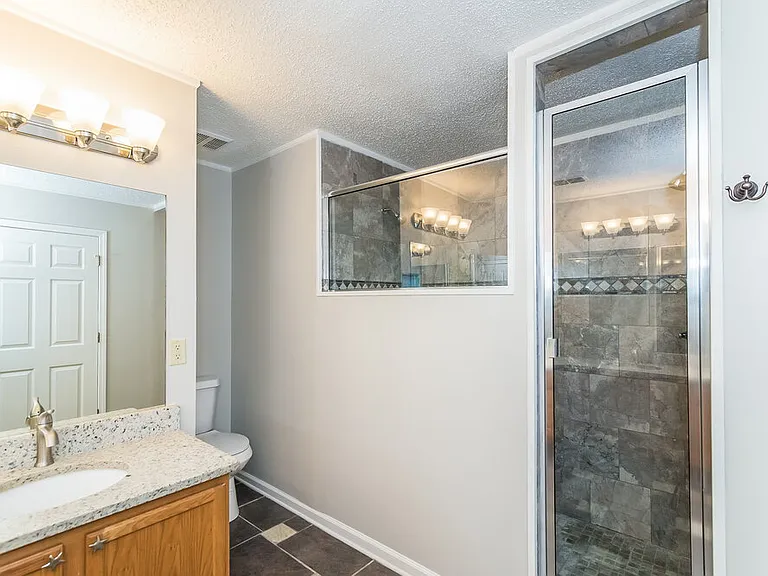 3268 Avalon Dr — Photo 11