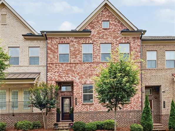 303 Commons Ave