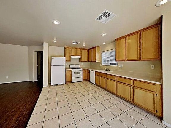 5th image of 7688 Fresh Crown Ct