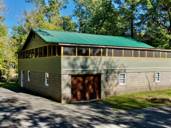 5660 State Highway 3, Talcott, WV 24981