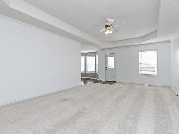 3rd image of 1326 Venessa Dr