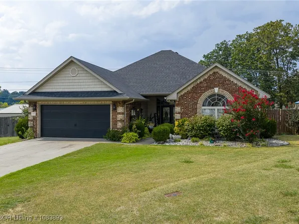 2434 Aubrie Cir, Van Buren, AR 72956