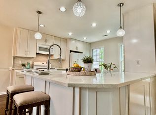 7531 Chrisland Cv, Falls Church, VA 22042
