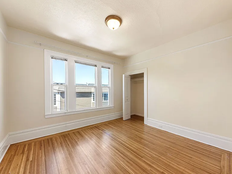 227 Chenery St — Photo 11