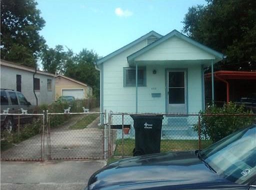 2nd image of 1515 Pace Blvd
