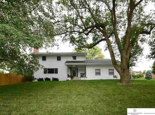 1515 S 93rd St, Omaha, NE 68124