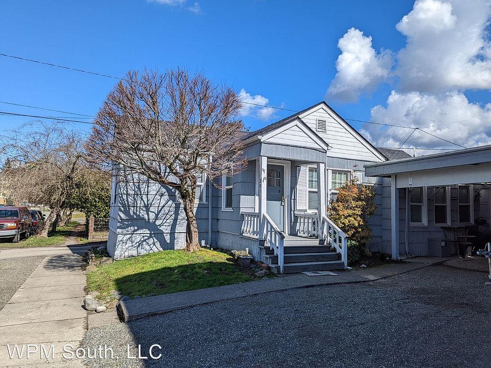 1st image of 201 8th St SE