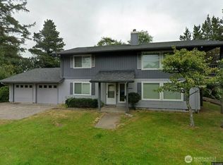 1204 Ocean Beach Blvd N, Long Beach, WA