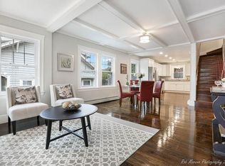 16 Flora St, Haverhill, MA 01830
