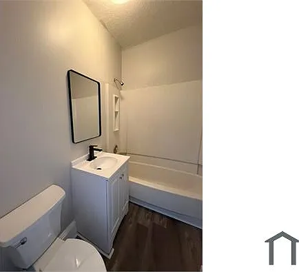 3 bed, 900 sqft, $1,295 — Photo 3