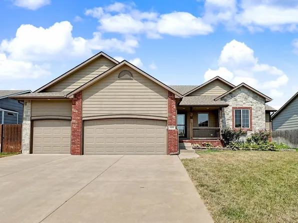 1213 N Lake Ridge Dr, Derby, KS 67037