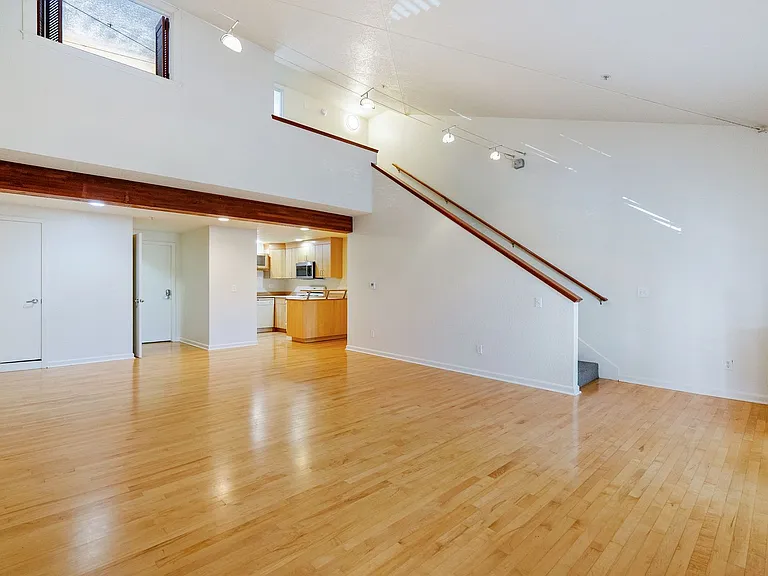 2074-2078 Parker Street - Residential — Photo 4