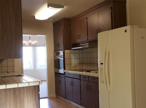 4th image of 2575 Trenton Dr
