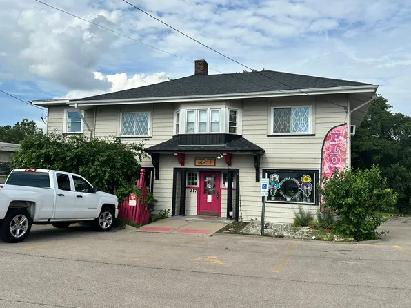 217 S Lincolnway St #2N, North Aurora, IL 60542