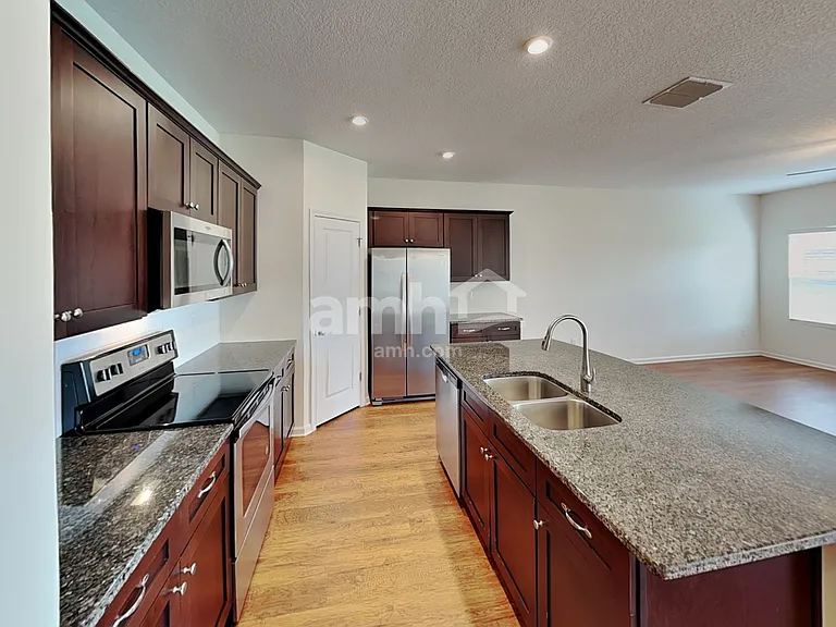 8179 Coral Vine Ct — Photo 3