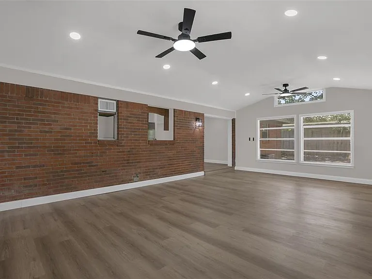 518 Lavon Dr — Photo 9