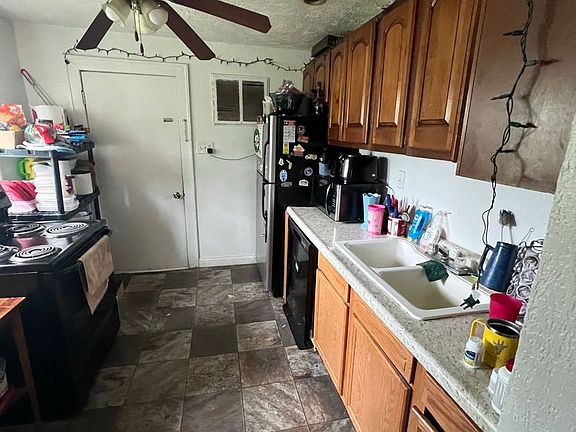 5th image of 204 E Dartmouth Ave