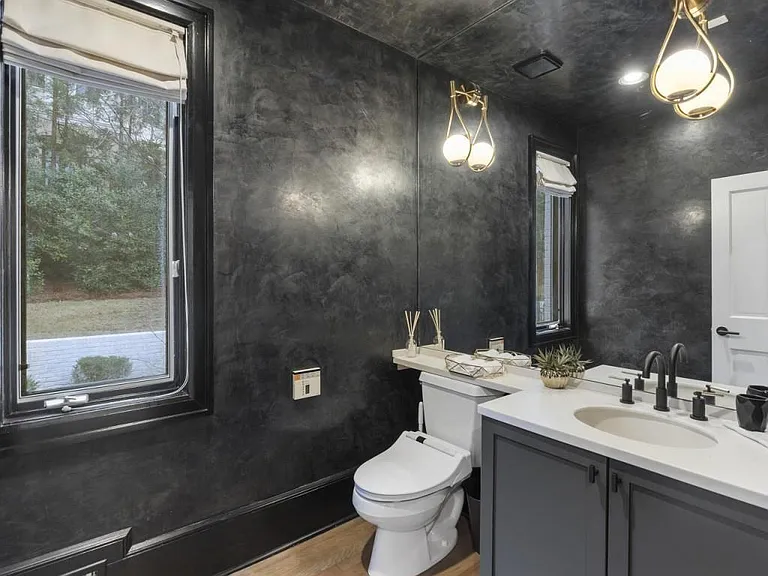 997 Davis Dr — Photo 40
