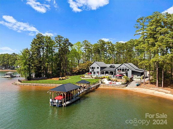 5th image of 158 Lucent Ln