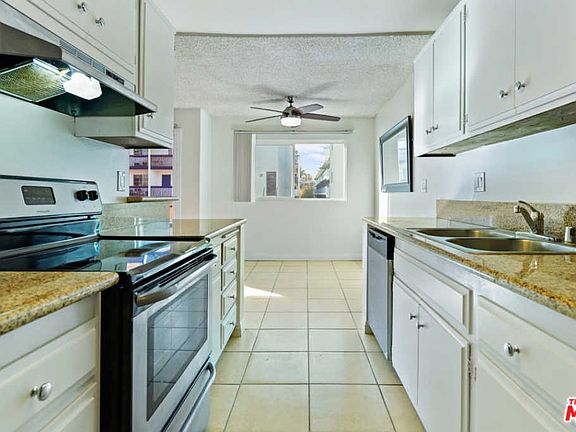 4th image of 5349 Newcastle Ave APT 23