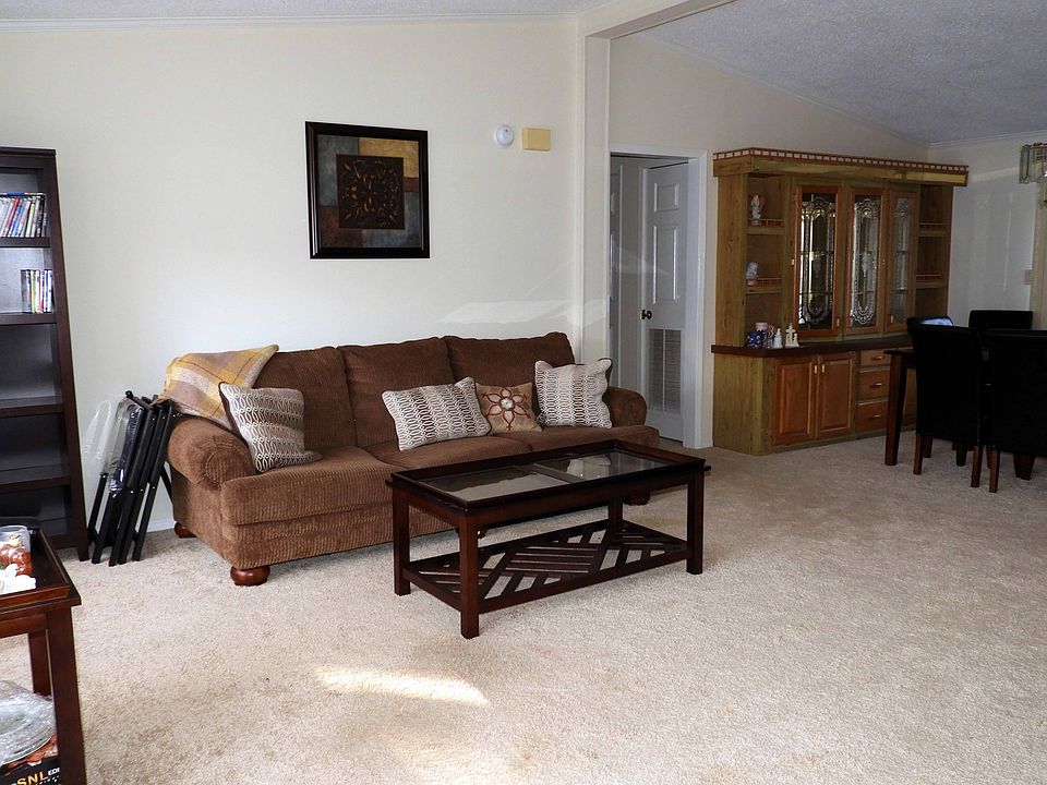 1st image of 121 Briarwood Ct