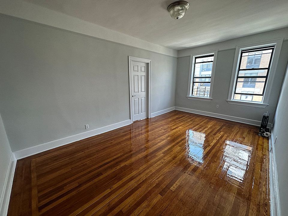 1st image of 30-11 Broadway #3B