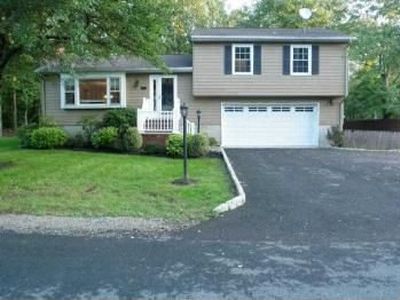 129 Laurel Ave, Stirling, NJ, 07980