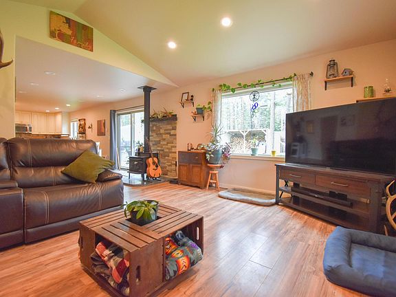 5th image of 33540 Timberlane Rd
