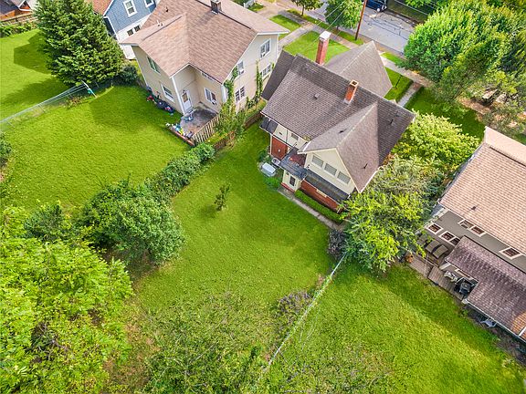 5th image of 2139 Sherwood Ave SW