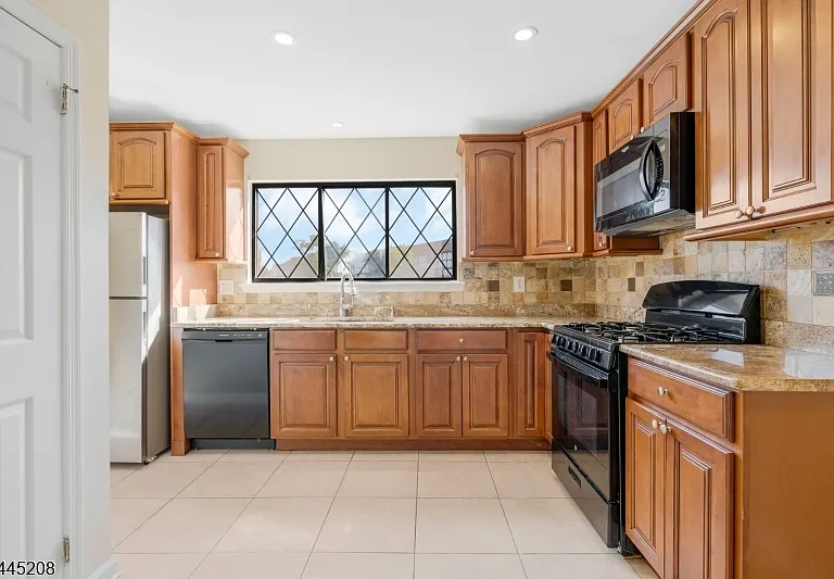 182 Wildflower Ln — Photo 10