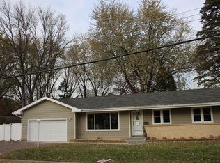 7800 Knoll St N, Minneapolis, MN 55427