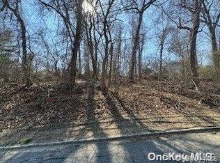 Seacrest Drive, Lloyd Harbor, NY