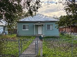 438 S 8th St, Montrose, CO 81401
