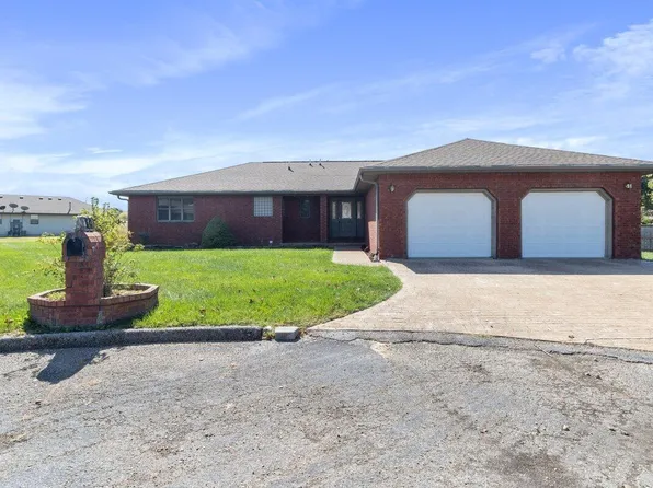 1603 Davis Circle, Mountain Grove, MO 65711