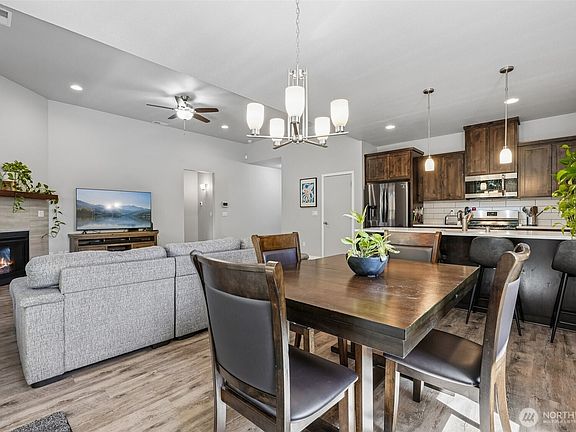 5th image of 8430 NE 50th Court