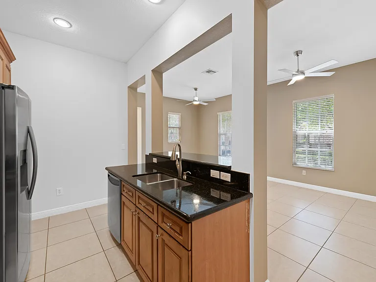 870 NW 83rd Ln — Photo 11