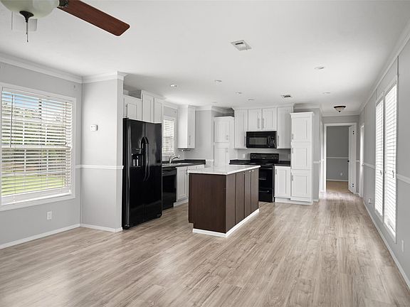 3rd image of 9144 Hensarling Ln