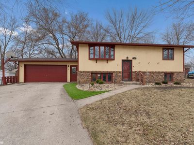 104 Sunland Ct, Forest City, IA, 50436