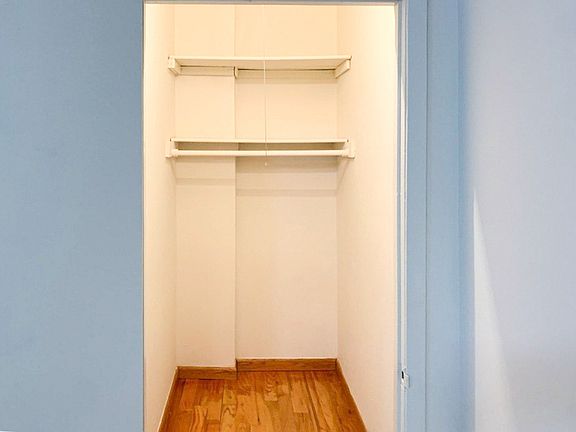 4th image of 206 E 67th St APT 30