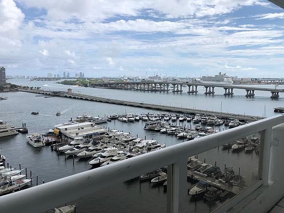 2nd image of 1717 N Bayshore Dr APT 1531