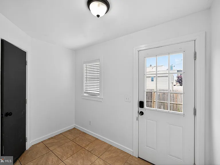 365 N Prune St — Photo 10