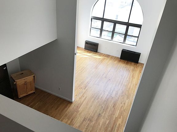 4th image of 15 Lawton St APT 40