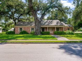 429 N High St, Uvalde, TX 78801